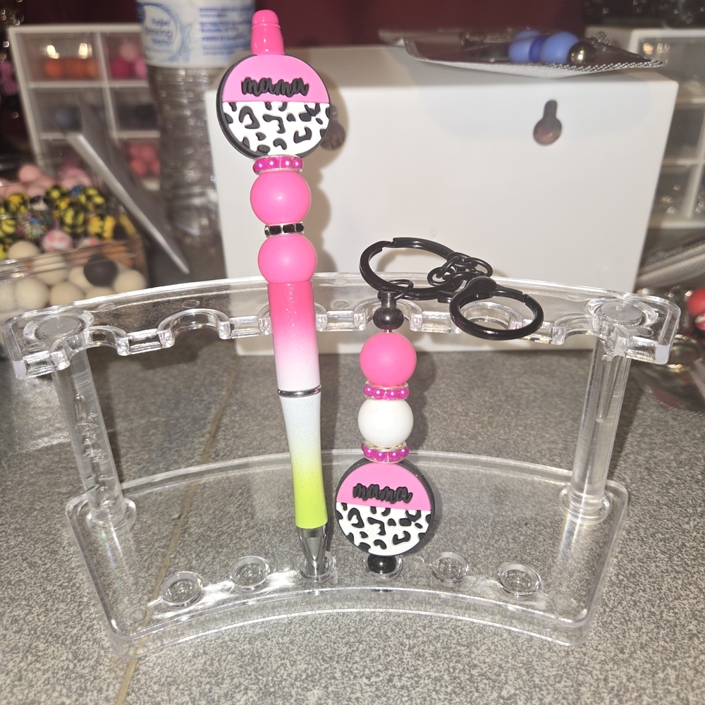 Stylish Pink and White Mama Pen and Keychain Set